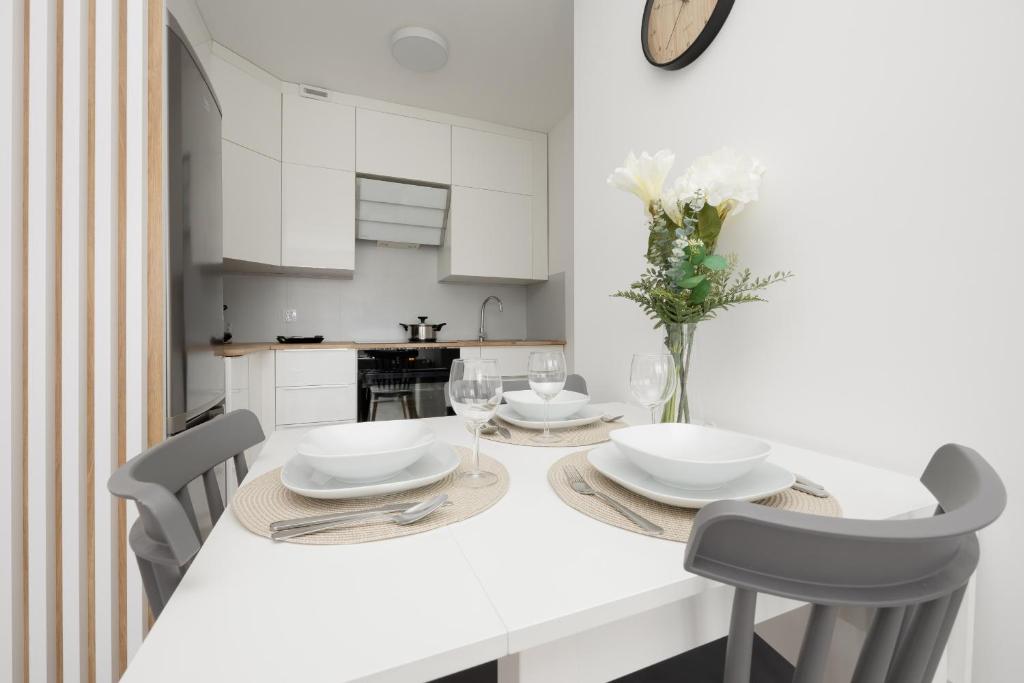 Elegant Apartment in the centre of Gdynia by Noclegi Renters 6