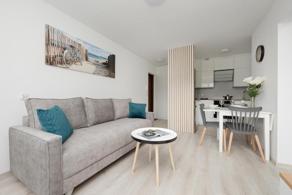 Elegant Apartment in the centre of Gdynia by Noclegi Renters 1