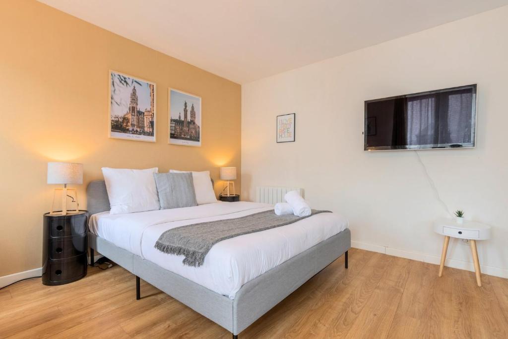 Lille Hypercentre equipped studio for 2 people! 5