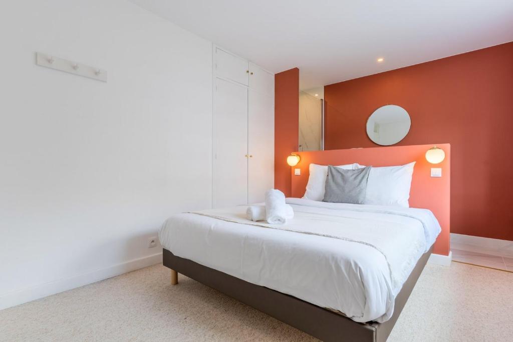Large 130 m² 4-bedroom apartment 2