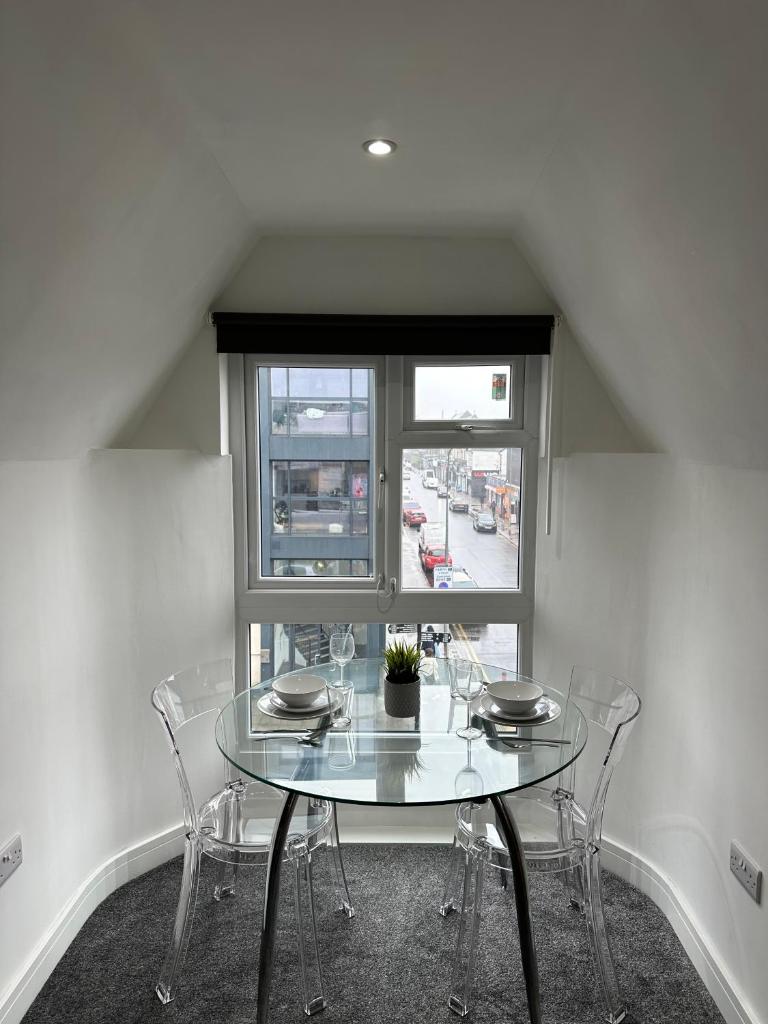 Vibrant Apartments Close to City Centre 8