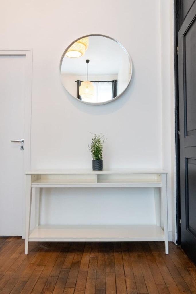 Bright 3-bedroom 2-bathroom flat. 4