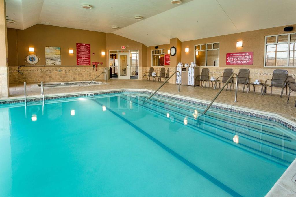 Drury Inn & Suites Indianapolis Northeast Image