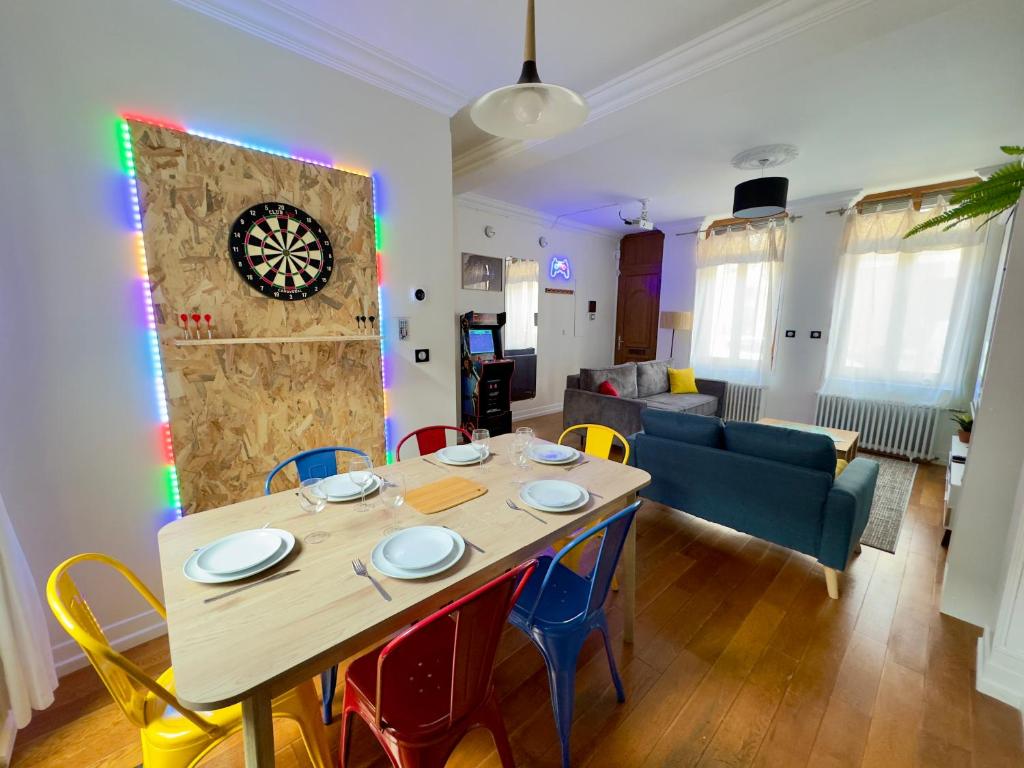 Maison 3ch - Cinéma - Game Room - Parking - Gare 4