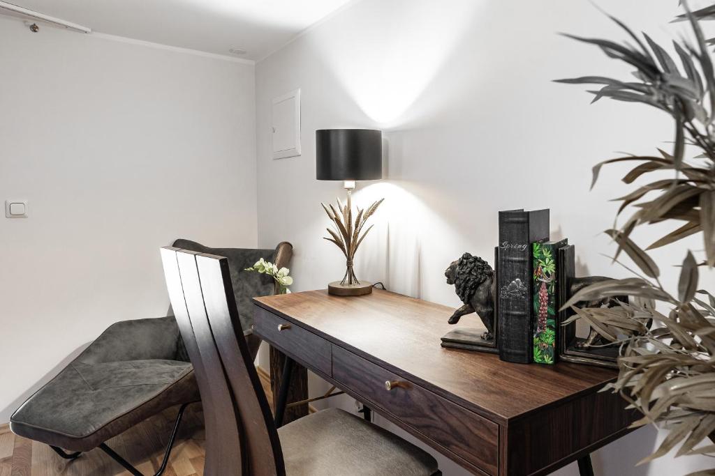 AirHome - Tower Apartment 5