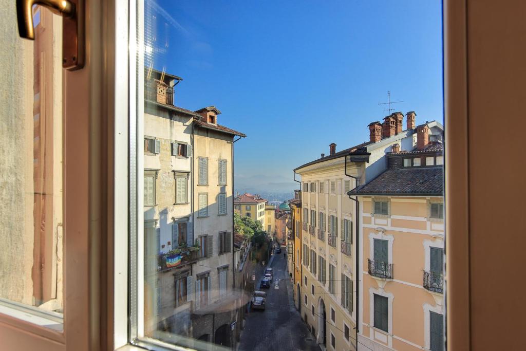 - Near Funicolar - Bergamo Alta Design HOUSE 2 8