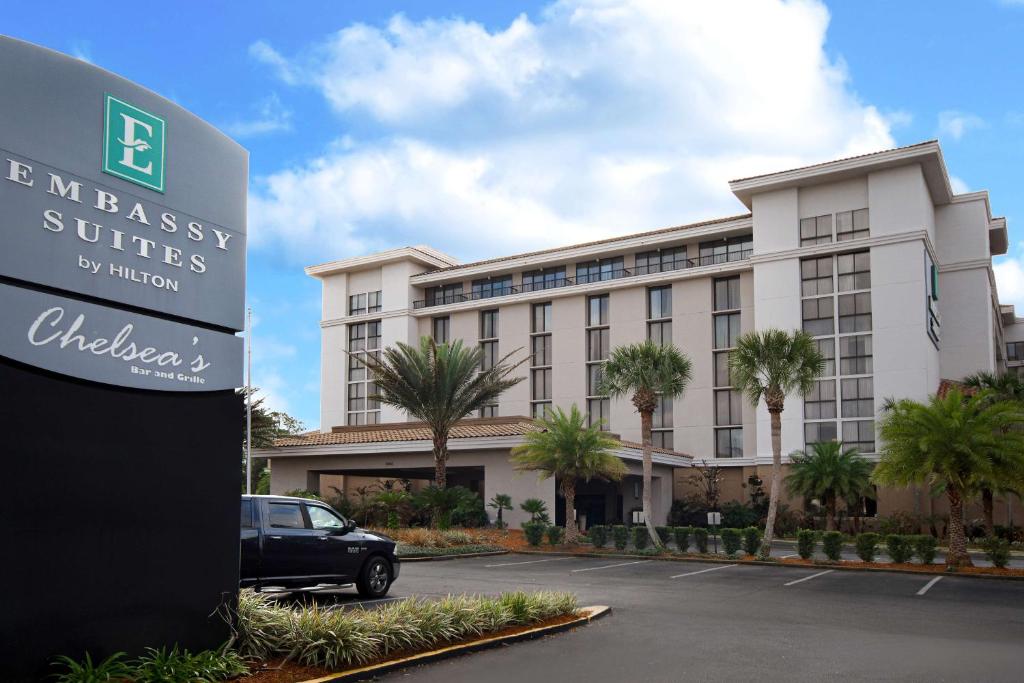 Embassy Suites by Hilton Jacksonville Baymeadows Image