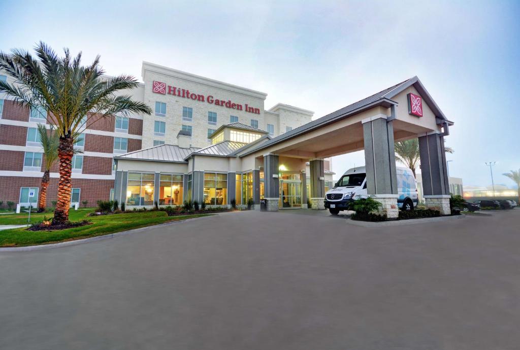 Hilton Garden Inn Houston Hobby Airport Image