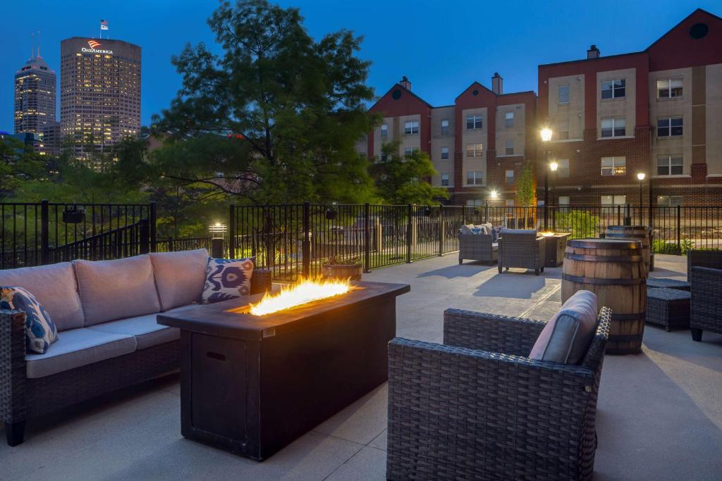 Homewood Suites by Hilton Indianapolis Downtown IUPUI Image
