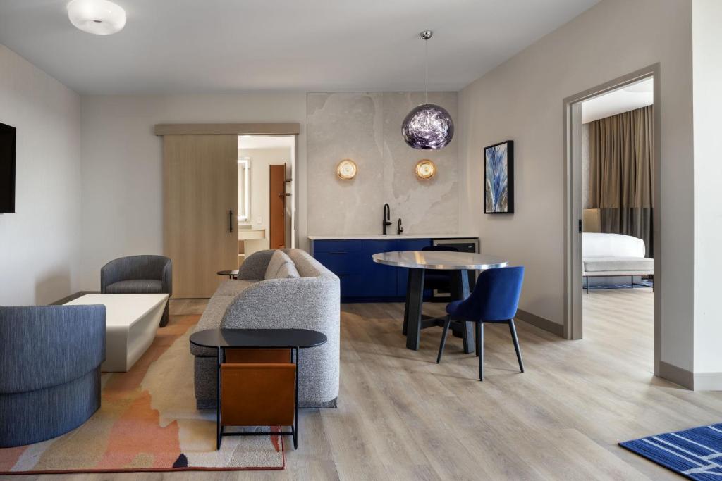Cascade Hotel, Kansas City, a Tribute Portfolio Hotel Image