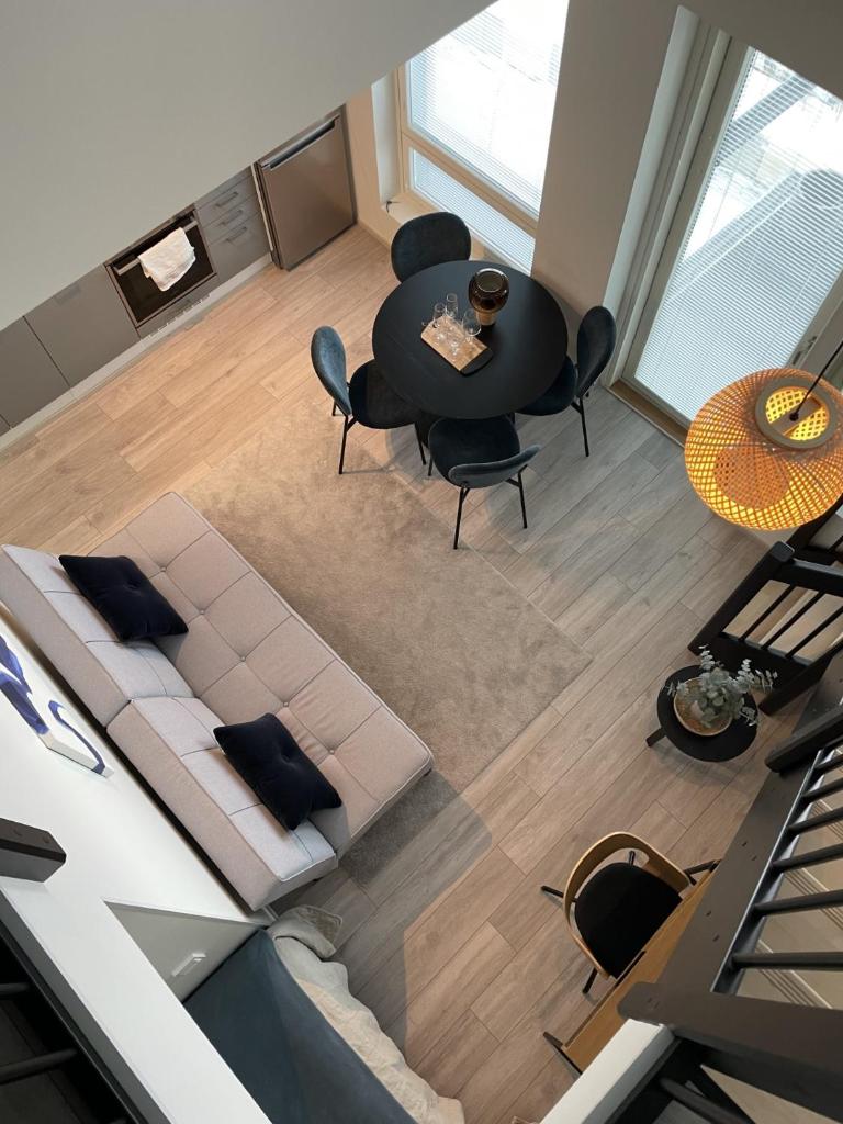 Loft apartment with lake Näsijärvi views 2