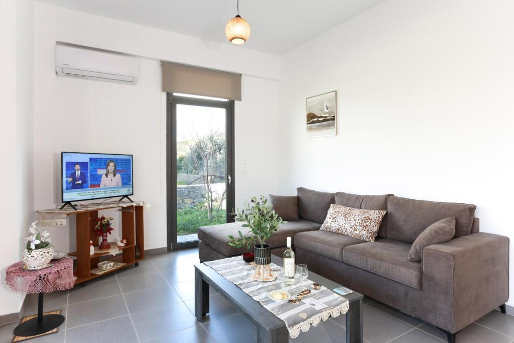 Nikolas Villa 5