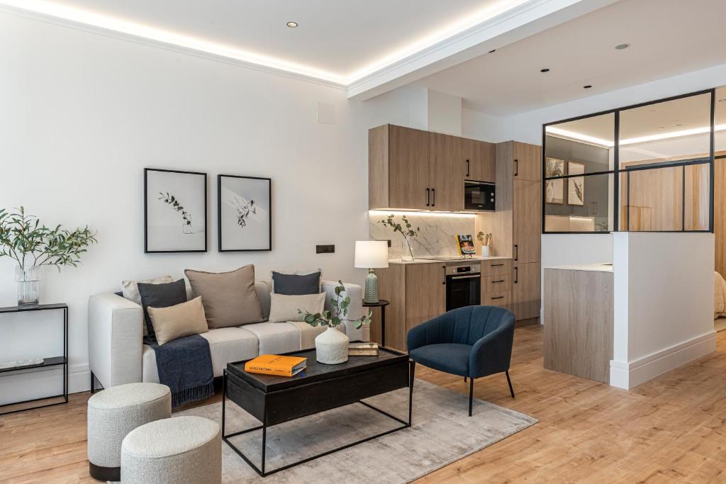 MH Apartments Soho Madrid 4