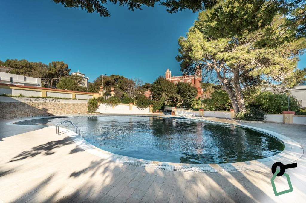- une piscine dans un parc arboré dans l'établissement HOTIDAY Leuca Lungomare, à Leuca 51 autres photos