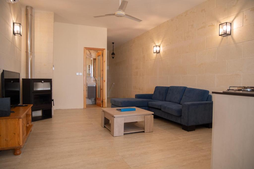 Ta' Pupa Farmhouse - Sannat 5