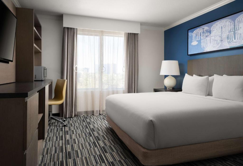Hyatt House San Diego Sorrento Mesa Image