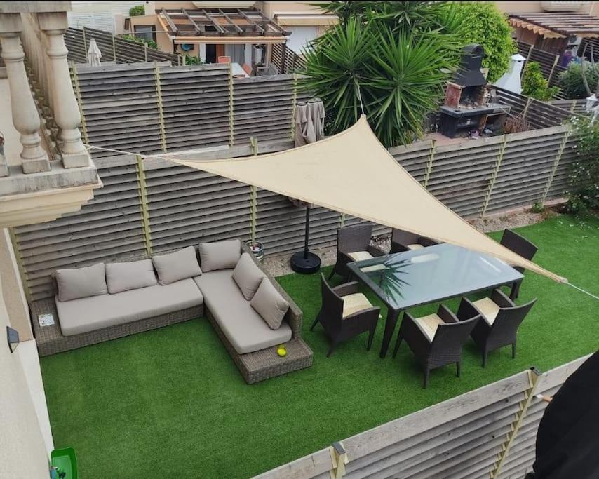 Wohnung in Cubelles: Adosada, Piscina, Família y Vacaciones