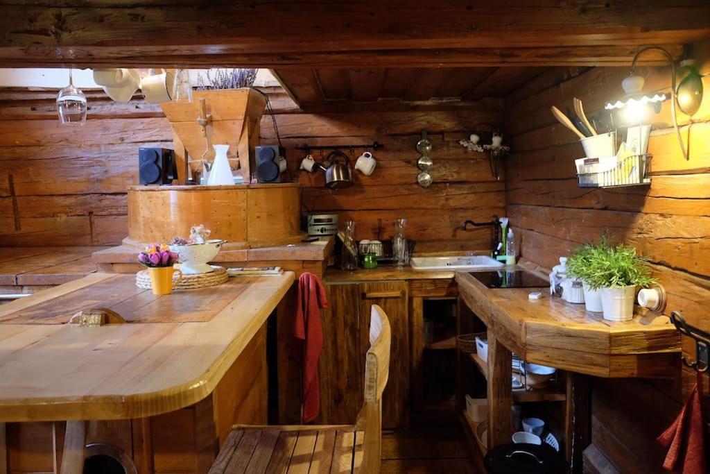 Wooden love nest 8