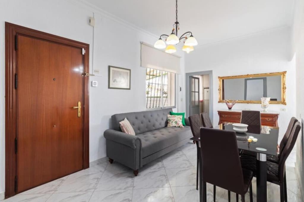 Casa Mata cerca de Paseo Marítimo Antonio Banderas 8