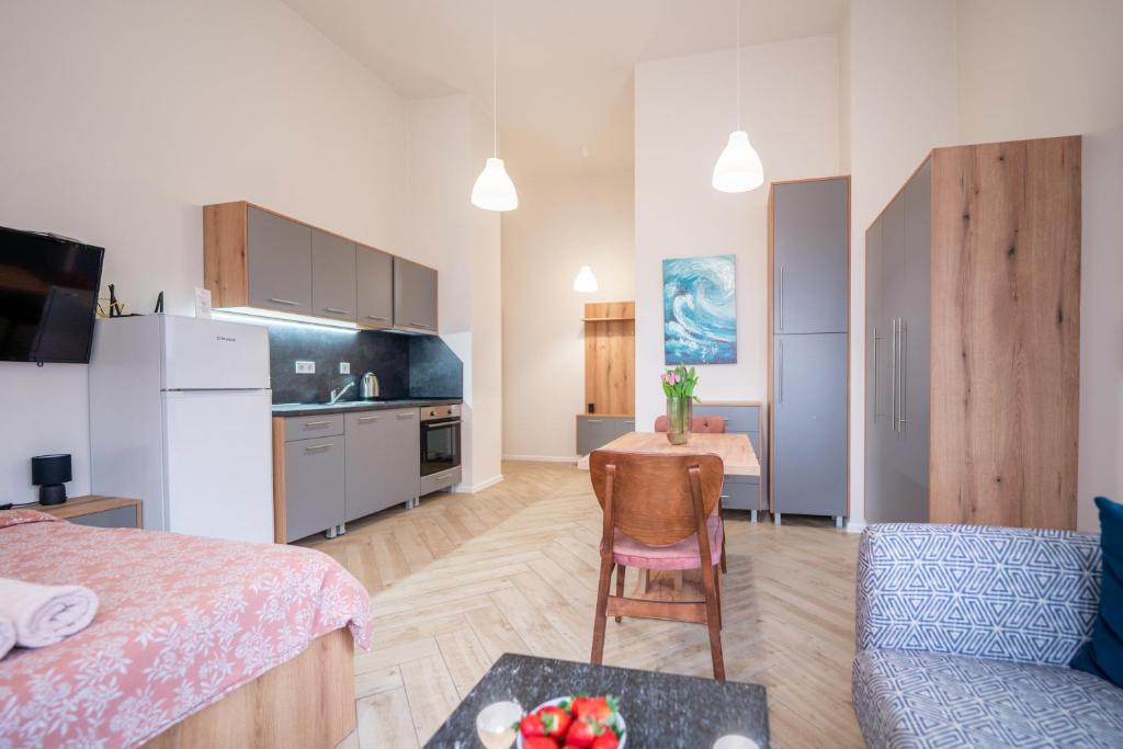 WOW studios for rent - bul Montevideo 25A - B 5