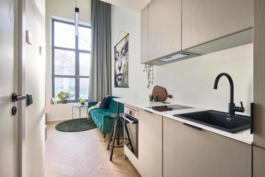 21 Stylish Lofts by Dream Stay 7