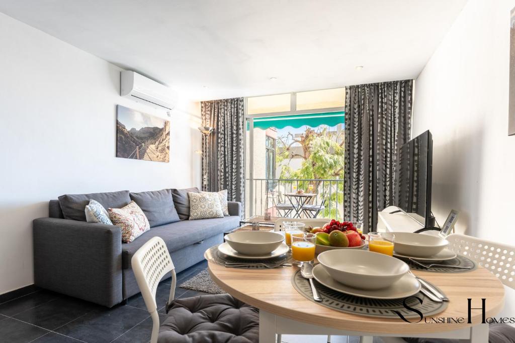Stylish Seaview Terrace Retreat 4