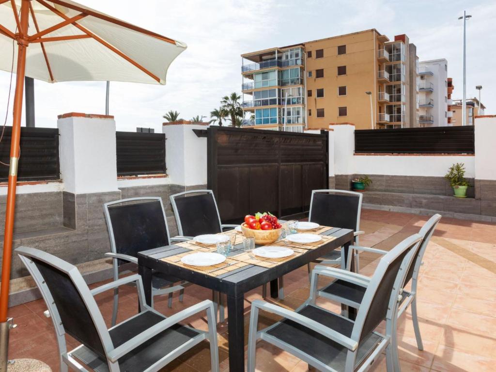 Wohnung in Reus: Holiday Home Del Sol by Interhome