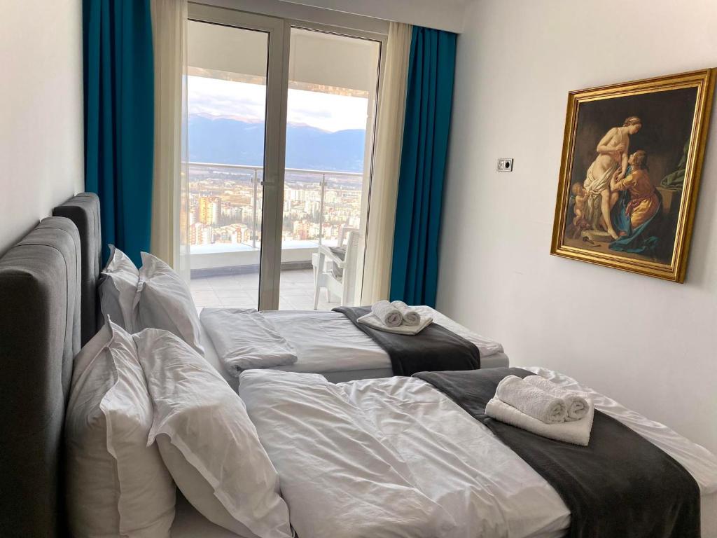 Skopje Sky Apartment 32nd floor,free parking 2
