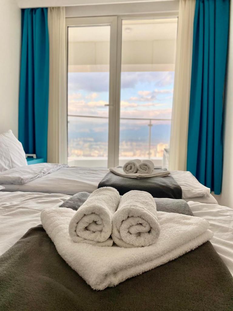 Skopje Sky Apartment 32nd floor,free parking 8