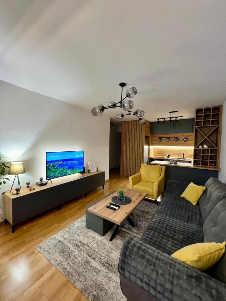 AJ Luxe Residence 3