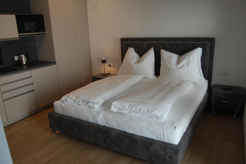 myQuartier Luxury Hideaways digital self check in 3