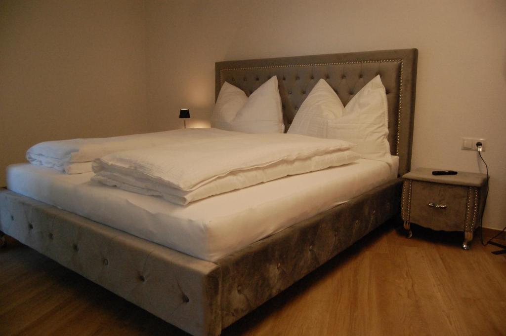 myQuartier Luxury Hideaways digital self check in 6