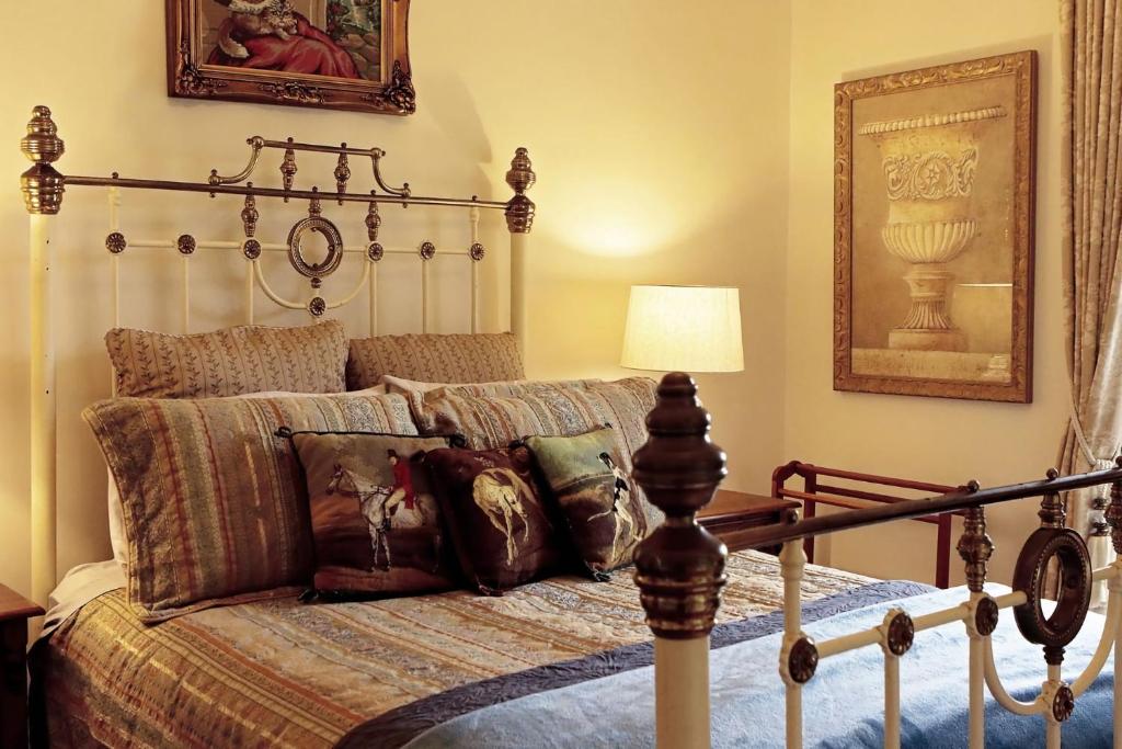 Borough Country House 2
