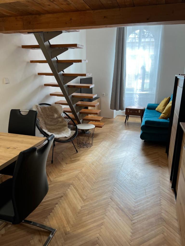 Apartment plus parking 1