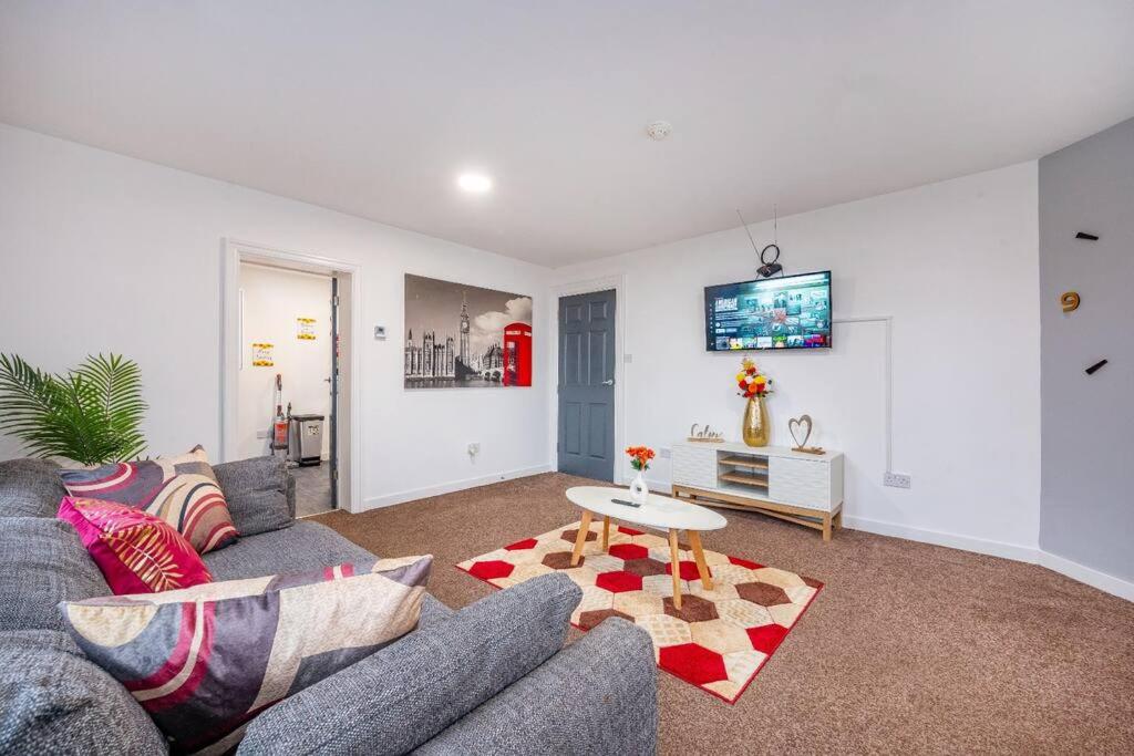 *F18GH* For relaxed & Cosy stay/Free Parking/WiFi 2