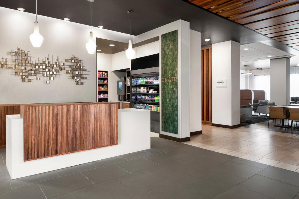 Courtyard by Marriott Seattle SeaTac Airport Image