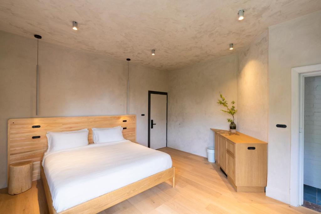 In The Brick Spa And Hotel Image