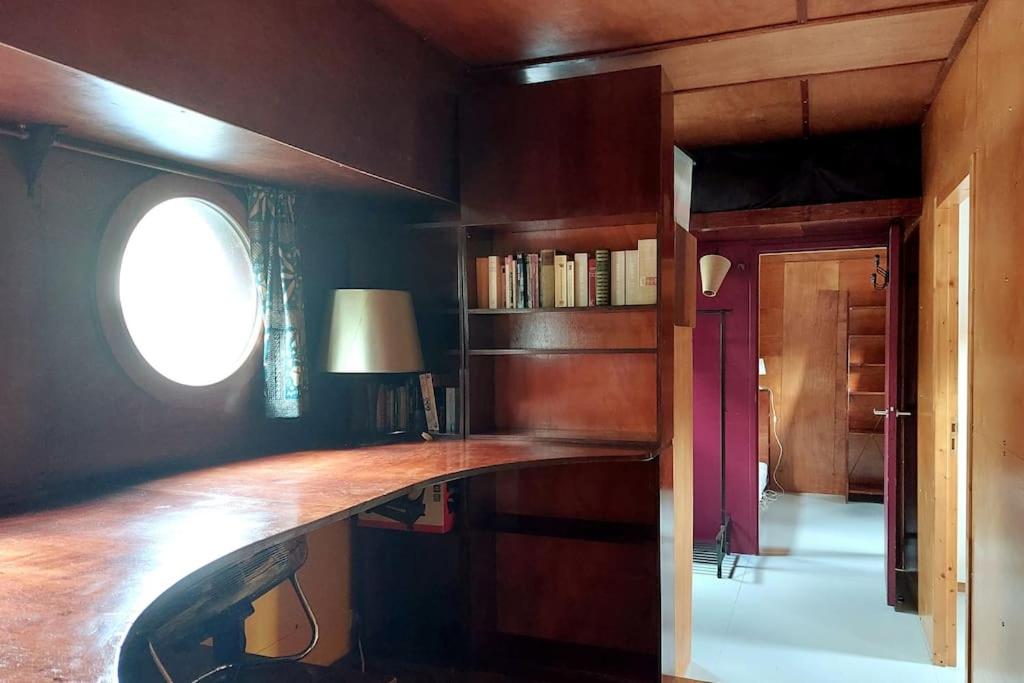 Belle péniche romantique à Paris 7