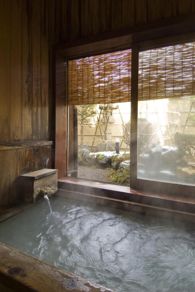 Photo de la galerie de l'établissement Ekinariya Ryokan, à Kusatsu