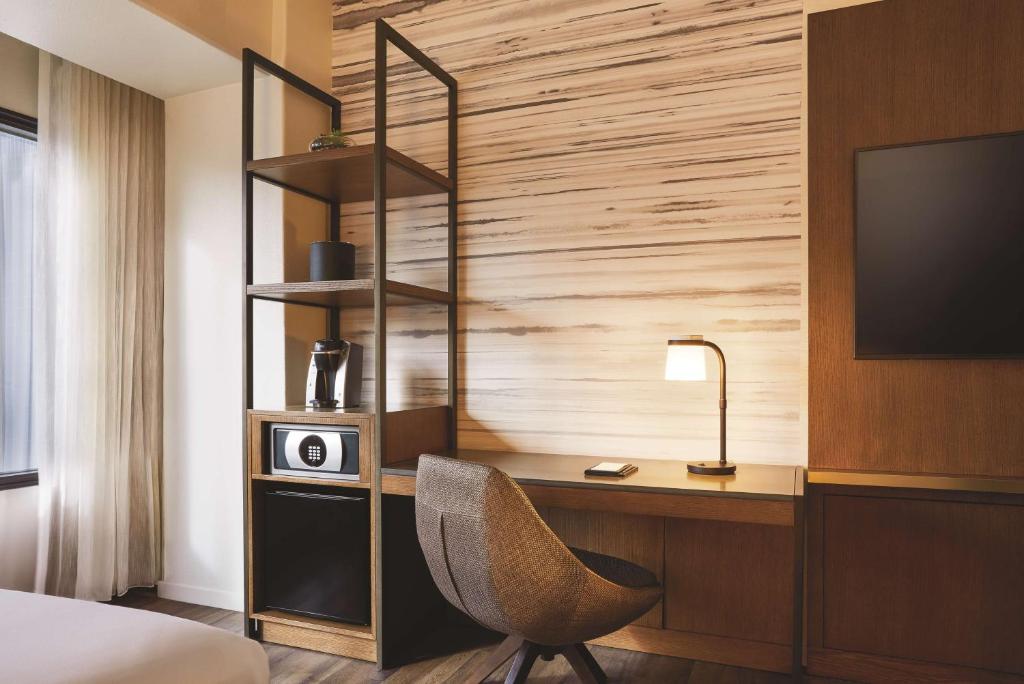 Hyatt Regency Phoenix Image