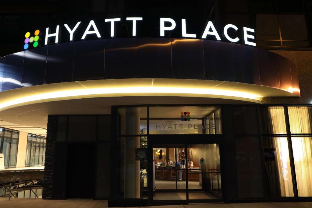Hyatt Place Flushing/LGA Airport Image
