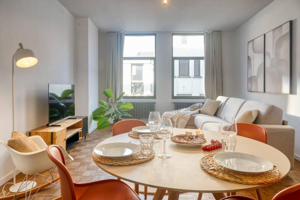 Cozy Retreat in Antwerp with balcony 4