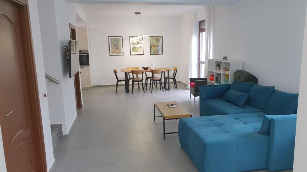 MRȘ House 2 1
