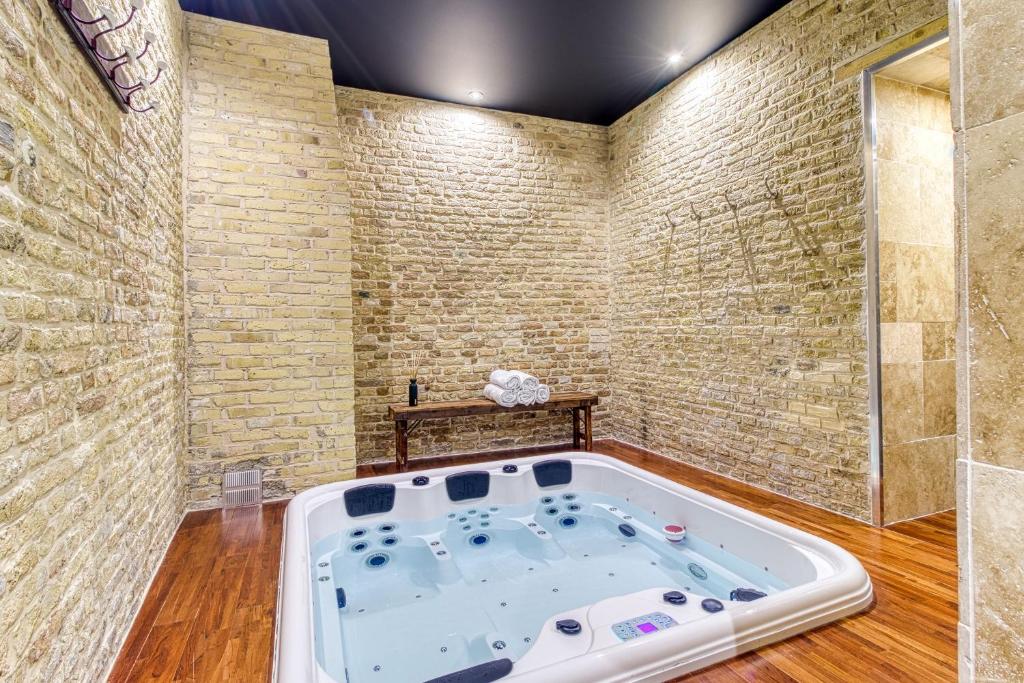 La Villa Authentique - Jacuzzi, babyfoot 3