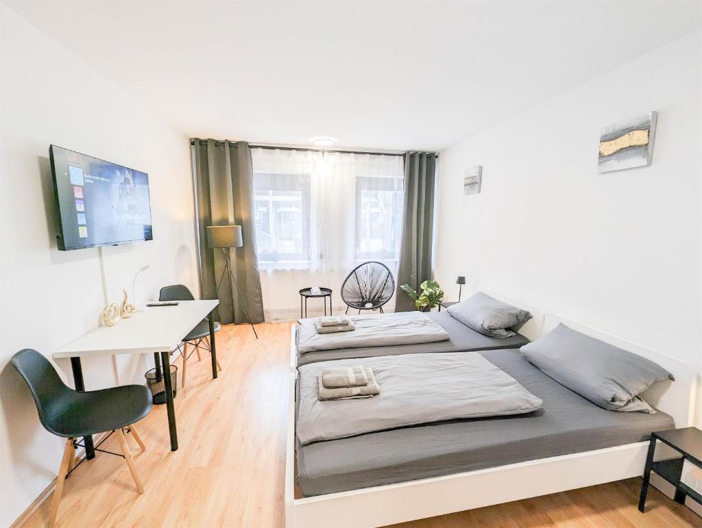 ALFA Apartment Stuttgart Mitte 2 Zimmer City-Lage Berliner Platz Balkon Netflix Küche WM l 2BR 5 Beds 6 People l Fully equipped Kitchen & Bathroom 2