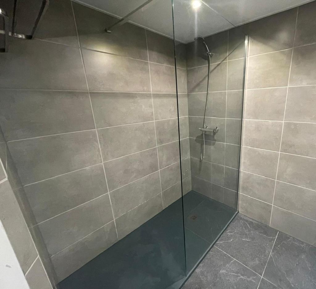 Edificio Gijon newly renovated two-bedroom apartment Benidorm 8