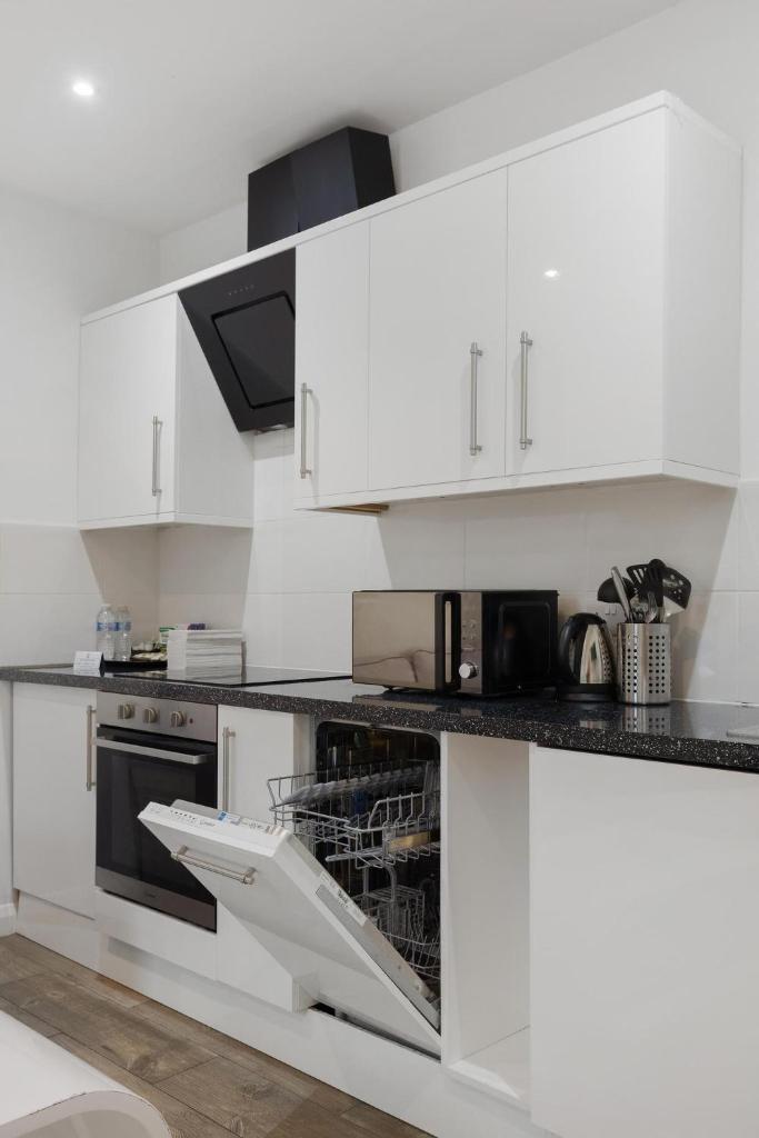 Modern City Centre Flat 8