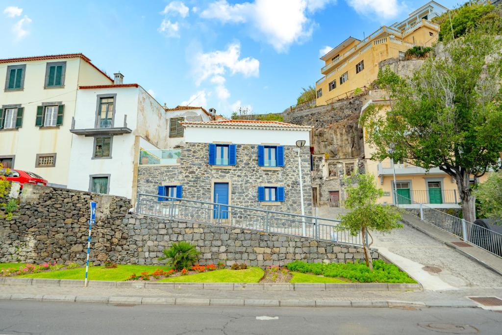 Chalé Henrique - Beachfront apartments at Calheta Beach