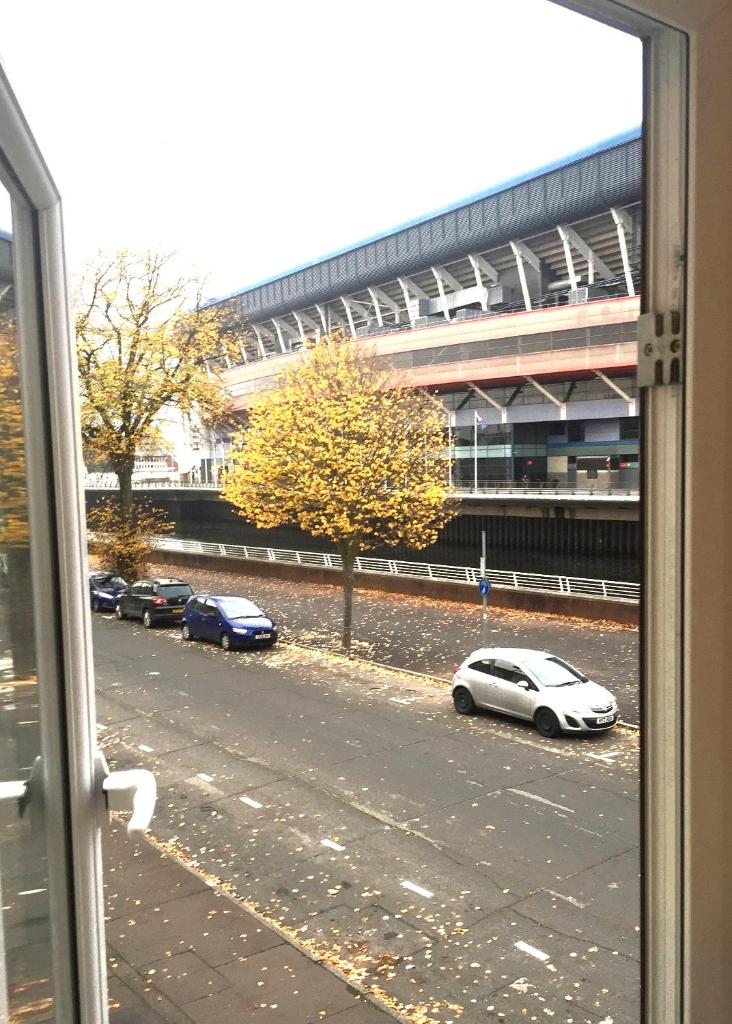 3 Fitzhamon Embankment APARTMENTS opposite Principality Stadium - LONG STAY OFFER 1