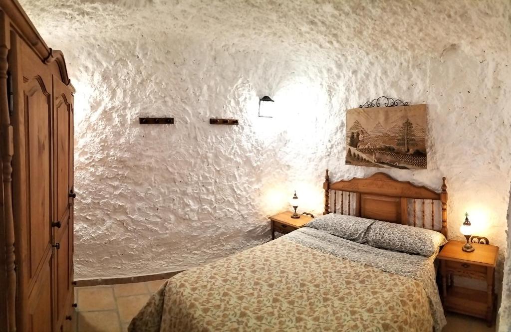 CASA CUEVA EL OLIVO 6